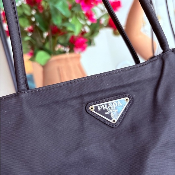 Prada Black Nylon Tote Bag Sleek Minimalist Design - Picture 7 of 12